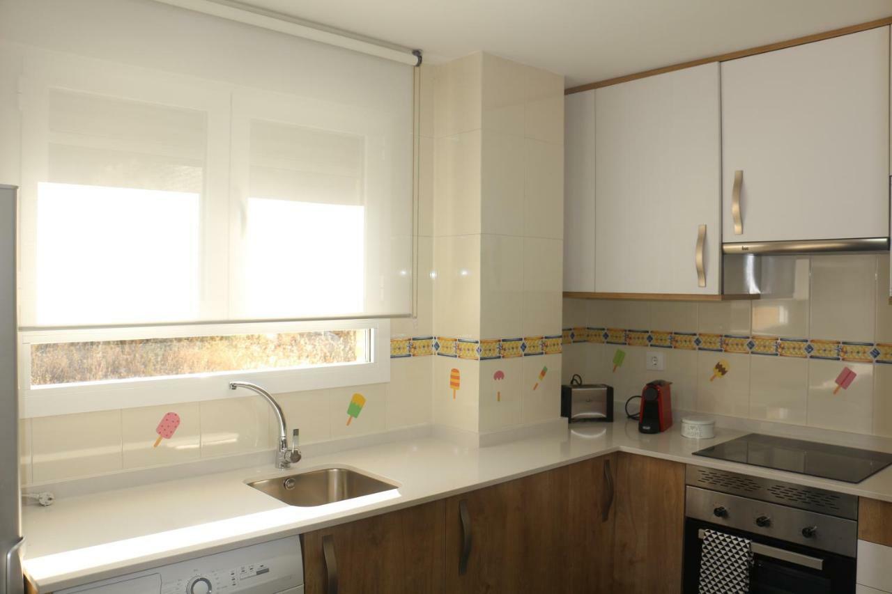 Apartamentos Homelife Roca Tarpeya Toledo Dış mekan fotoğraf